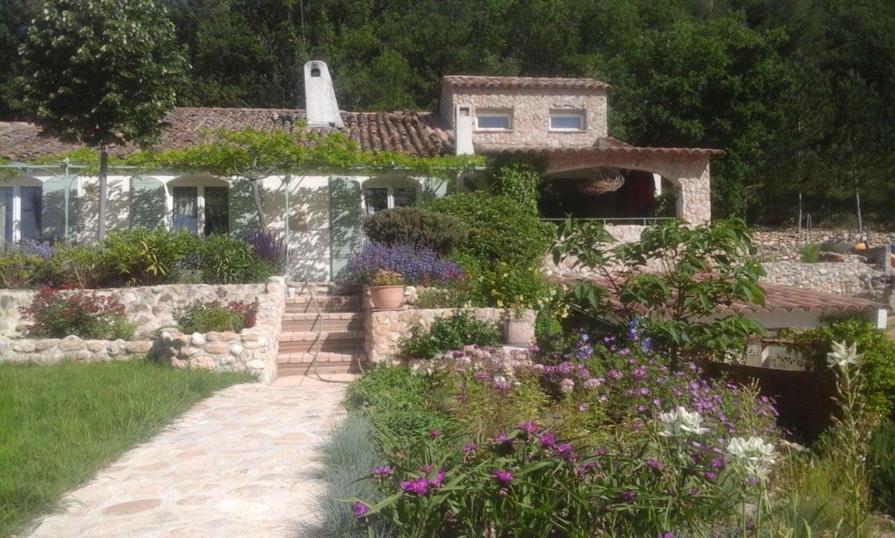 Suite Privé Chez Dunja Roumoules Buitenkant foto